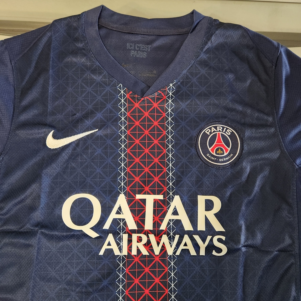 PSG Jersey - Picture 3 of 3